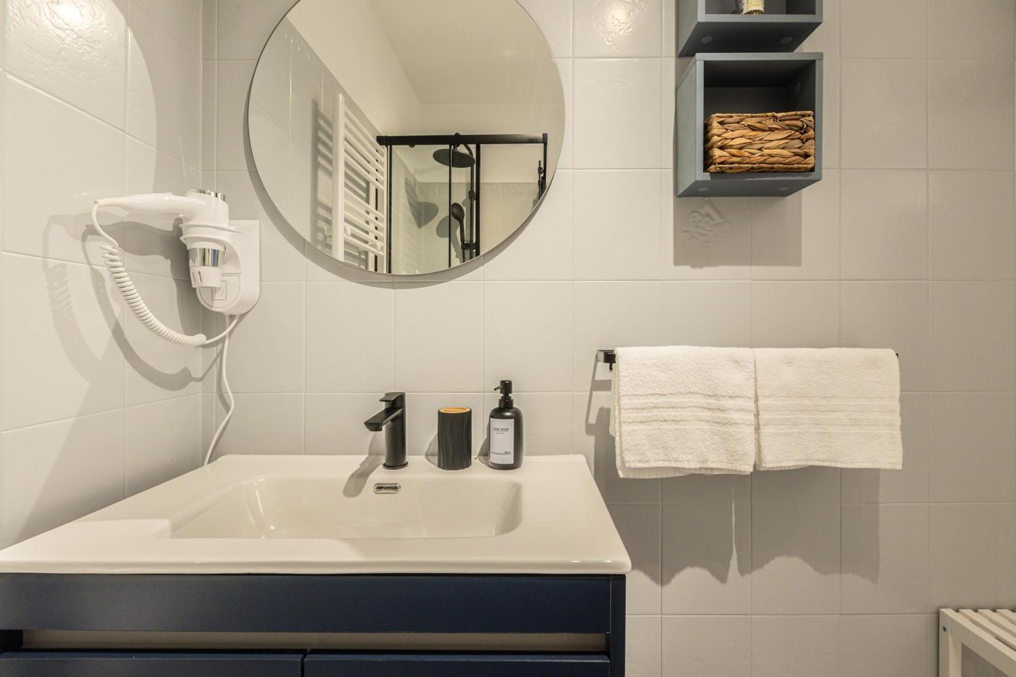 Piazza Unita D'Italia - Jr Suite Con Ac - Wi Fi - Park Convenzionato Триест Екстериор снимка
